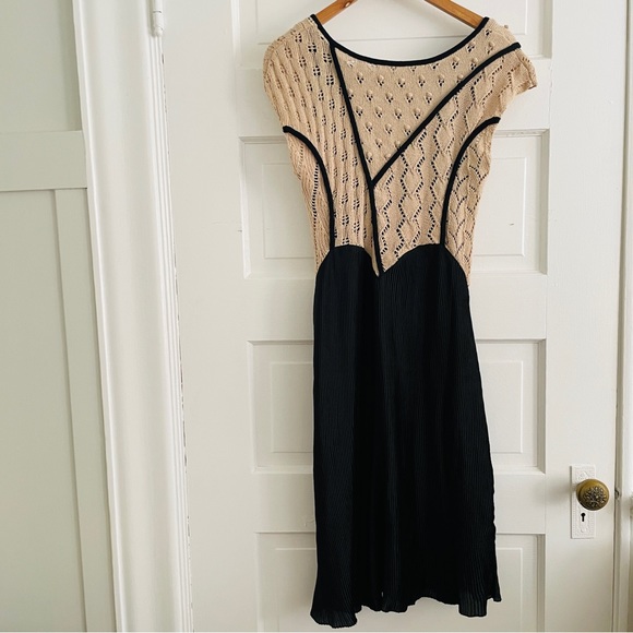 Anthropologie Knitted & Knotted Cream and Black Asymmetrical Dress - Picture 6 of 9